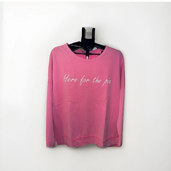 Tops - Women’s XL Barbie Pink Soft Plush Relaxed Sweatshirt “here For The Pie”
